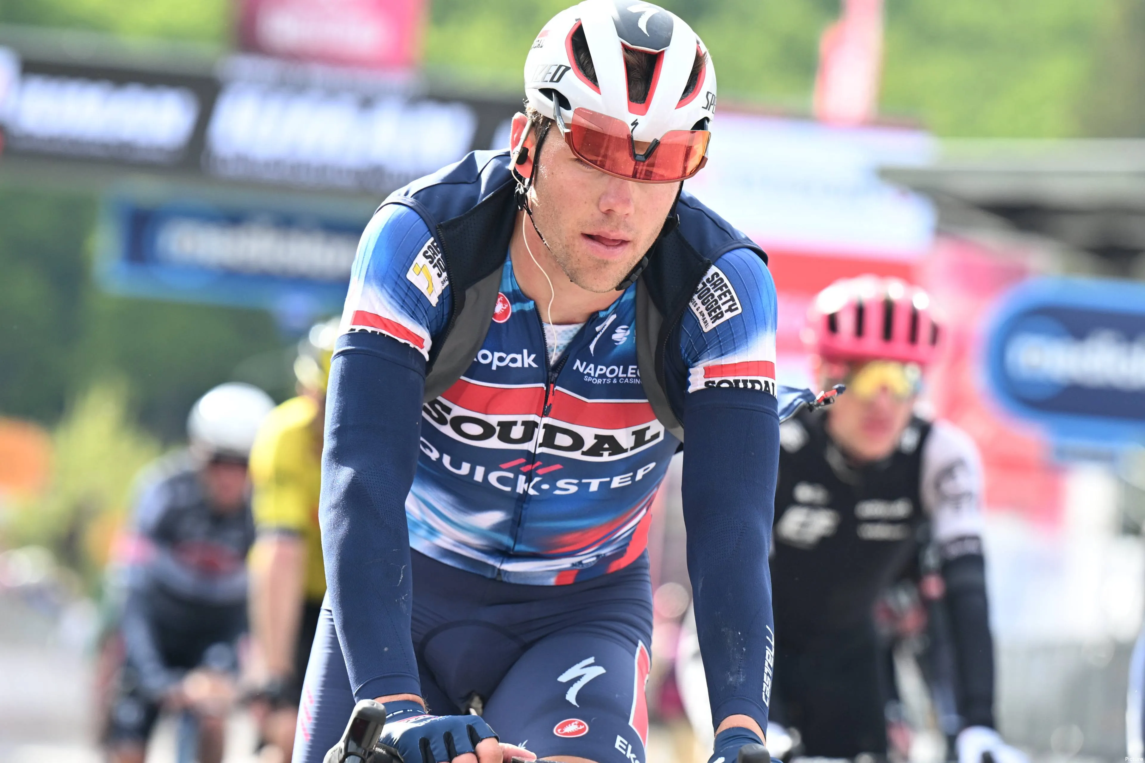 OFFICIAL: EF Education-EasyPost swoop for one of USA's most